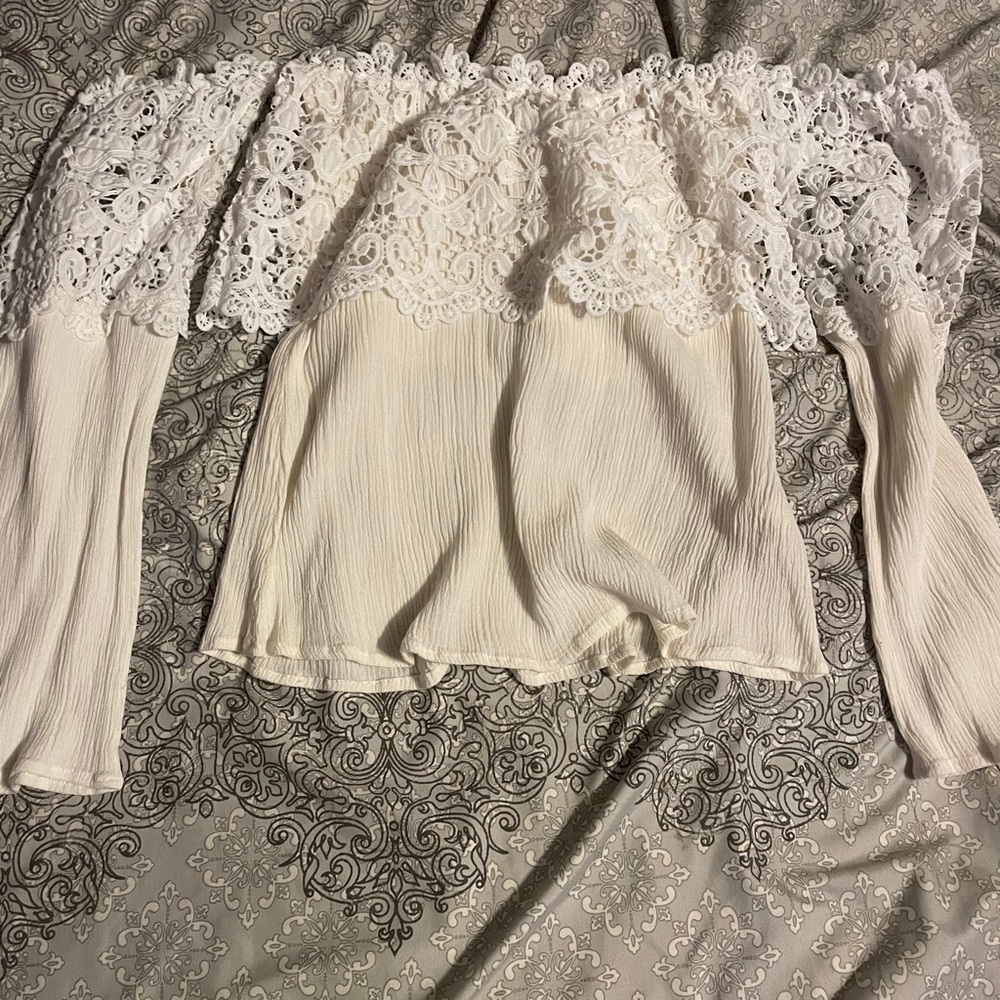 Off the shoulder long sleeve shirt